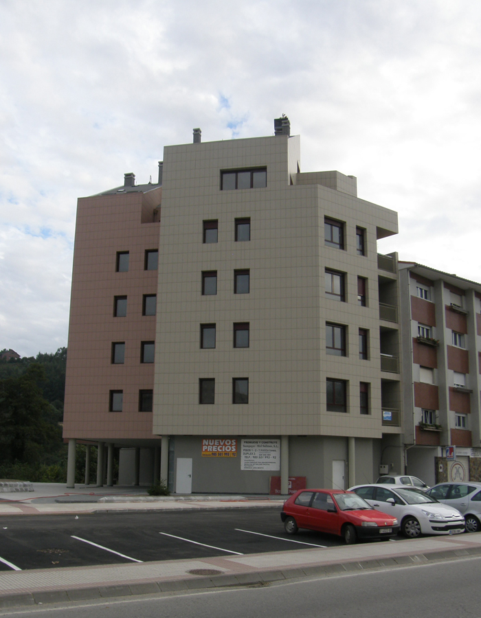 edificio de 14 viviendas en Salinas